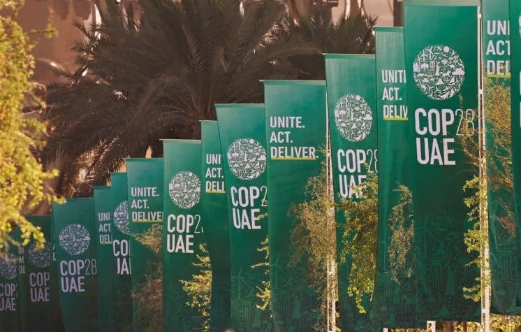 COP28 Draft Drops Mention of Fossil Fuel Phase Out, Advances Renewables